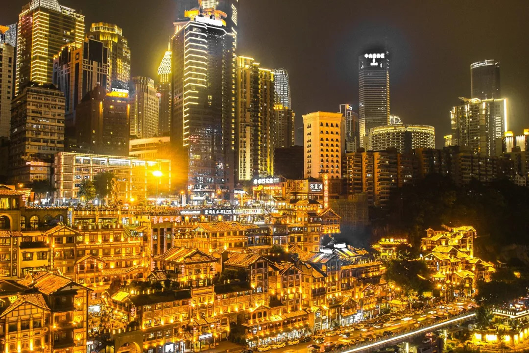 烹饪重庆火锅的详细步骤指南，适合初学者与进阶用户（重庆美食制作大全）